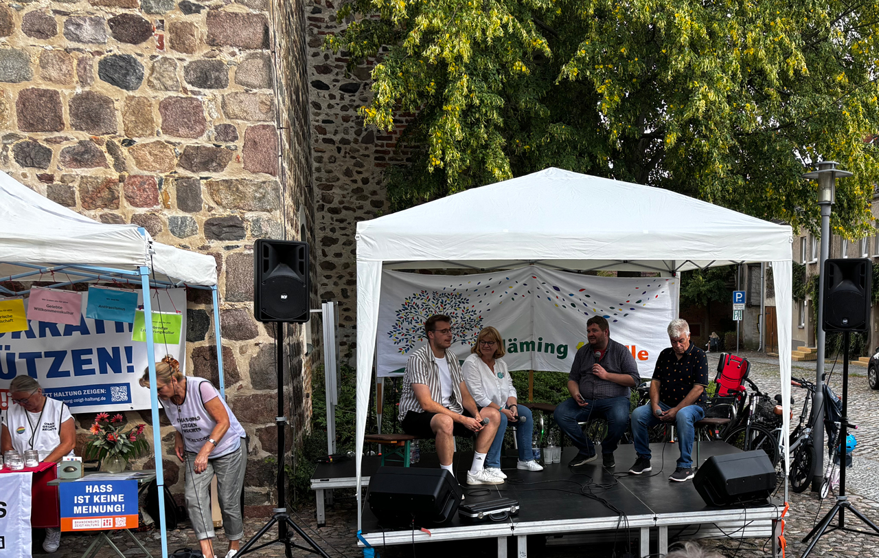 Altstadtsommer 2025 in Bad Belzig - Polittalks und politisches Lied