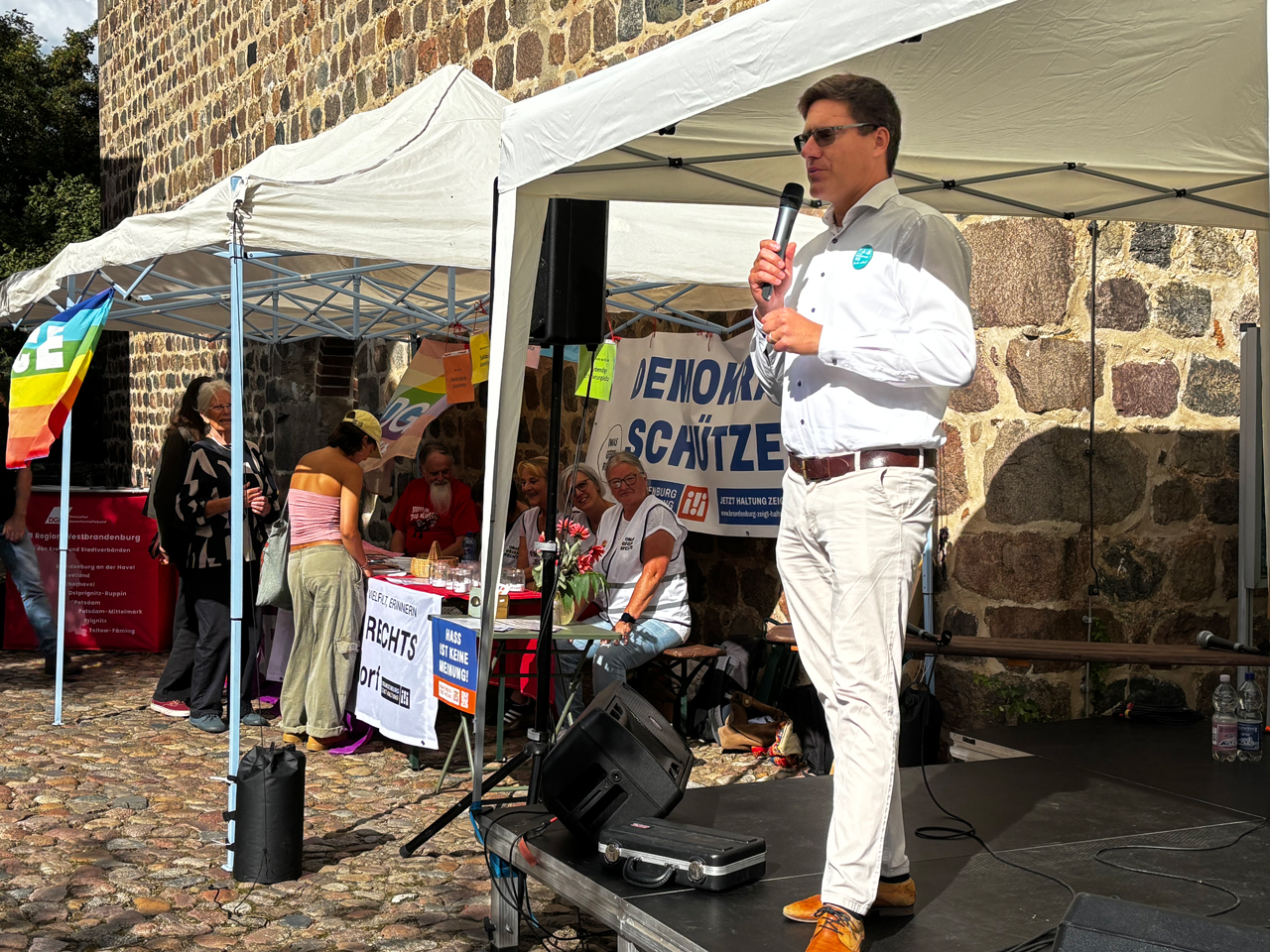 Altstadtsommer 2025 in Bad Belzig - Polittalks und politisches Lied - der Bürgermeister